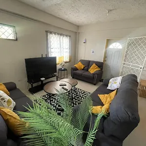  Holiday home Mango House